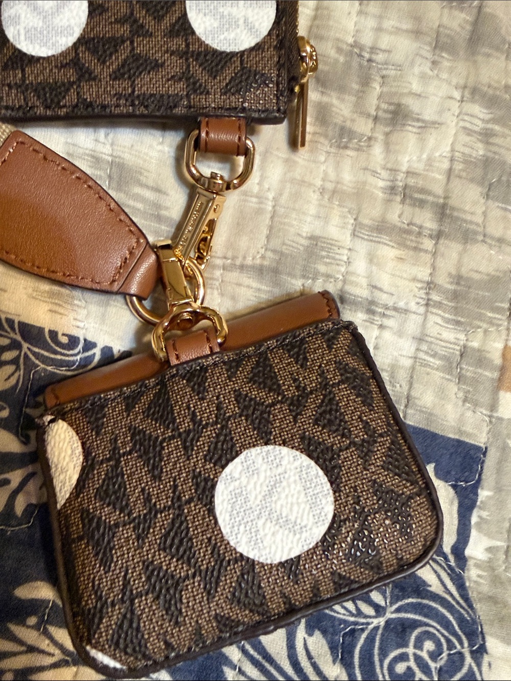 Michael Kors Brown Signature Polka Dot Crossbody Card & AirPods Case Set - Picture 6 of 6